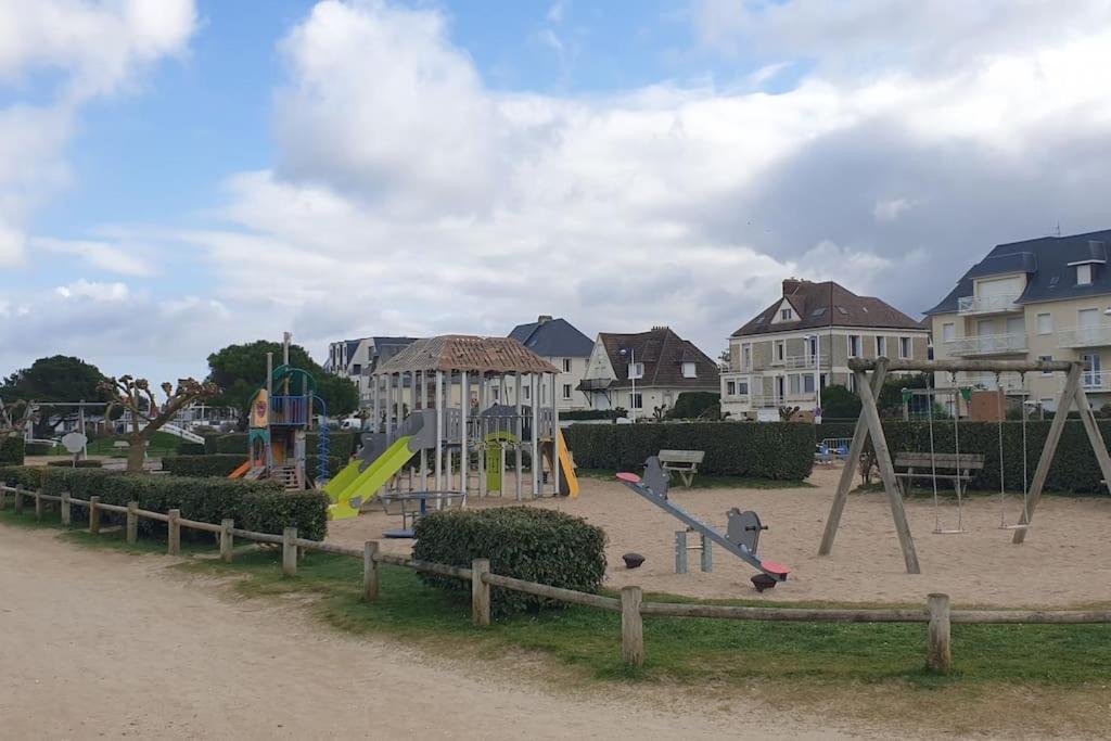 Studio Front De Mer Merville-Franceville-Plage Exteriér fotografie